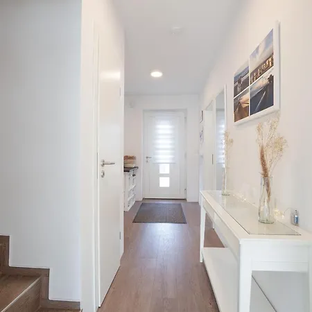 Semesterbostad Haus Seegras *